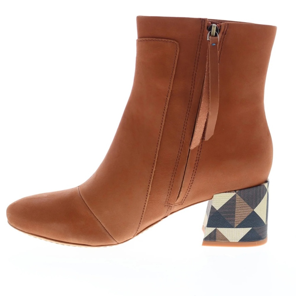 TOMS EMMY 10014193 WOMENS BROWN NUBUCK ZIPPER ANKLE & BOOTIES BOOTS sz 6.